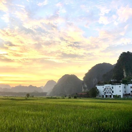 Liberty Hall Tam Coc Hotel & Villa Ниньбинь Экстерьер фото